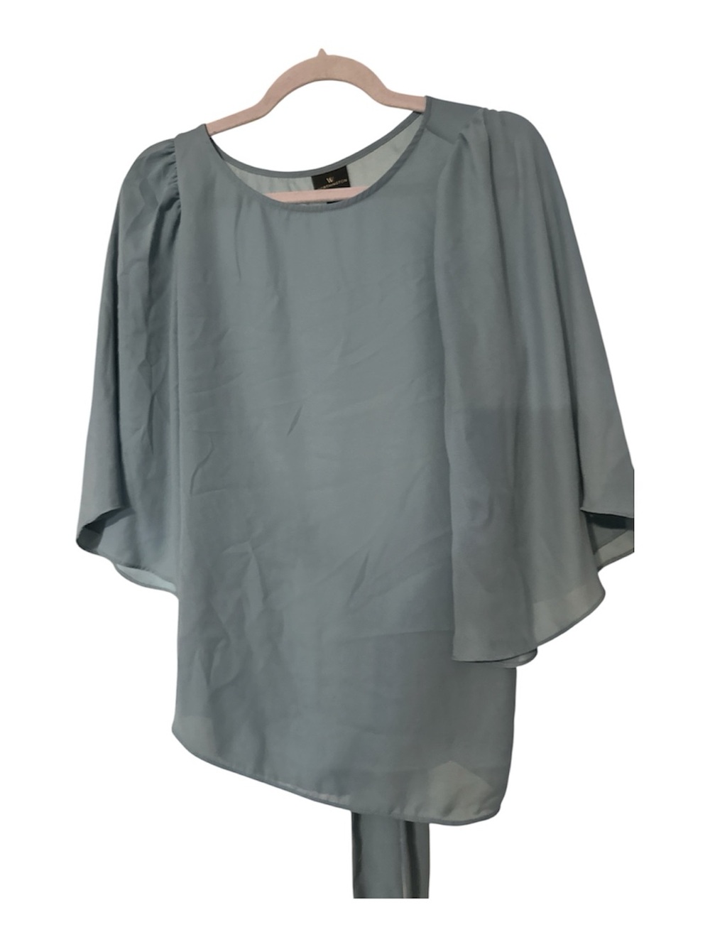 Worthington Dusty Blue Sheer Cape Sleeve Blouse med 100% poly ties in back